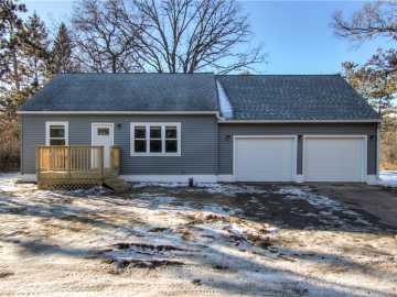 3909 Woodland Court, Eau Claire