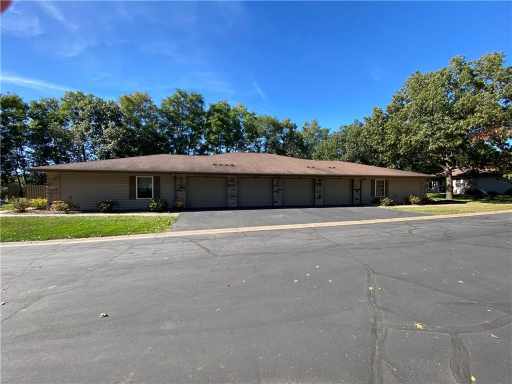 3623 Oak Tree Lane, Eau Claire