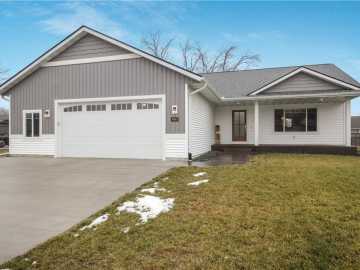 4947 Woodlands Drive, Eau Claire