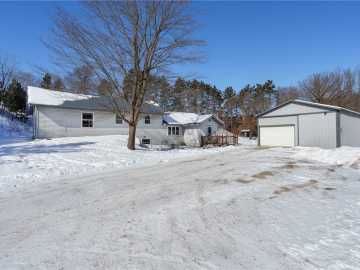 8484 Burnell Drive, Eau Claire