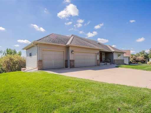 4417 Oakwood Hills Parkway, Eau Claire