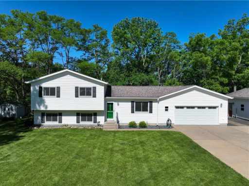 1590 Valley View Drive, Eau Claire