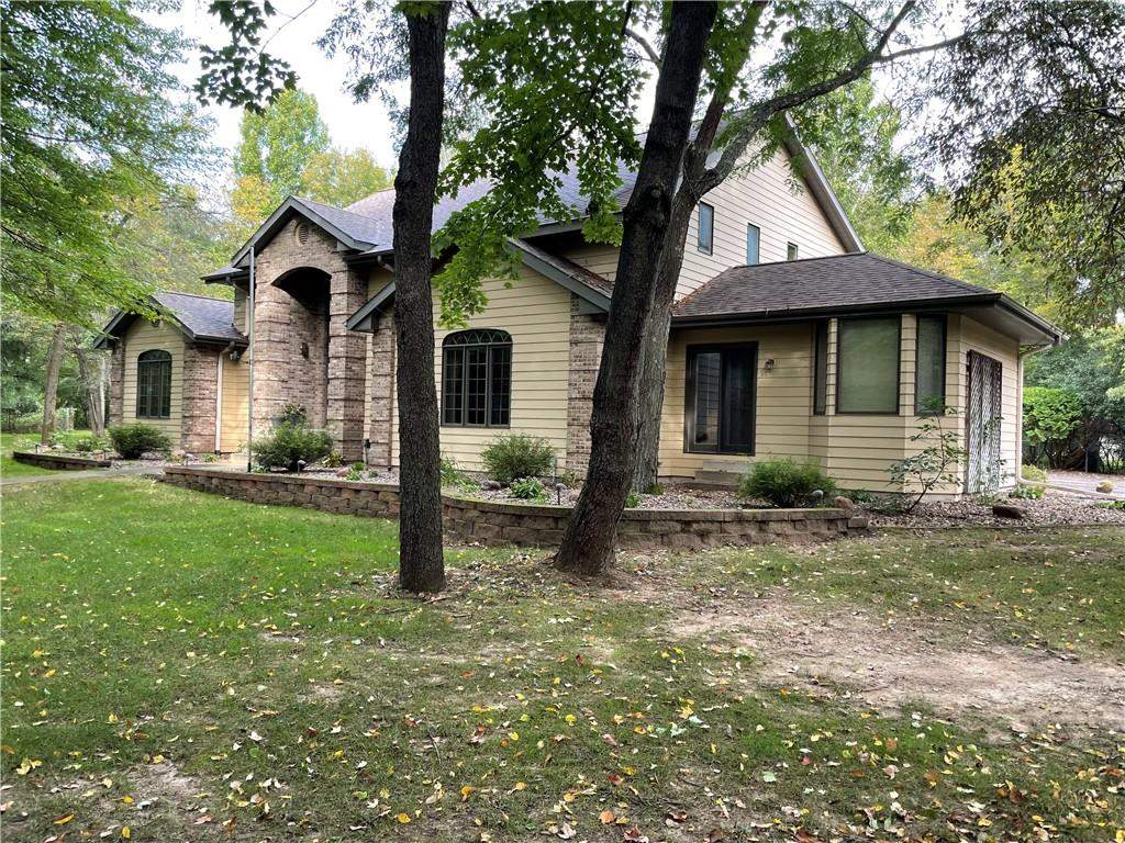 18750 64th Avenue Chippewa Falls Home for Sale Woods & Water Realty